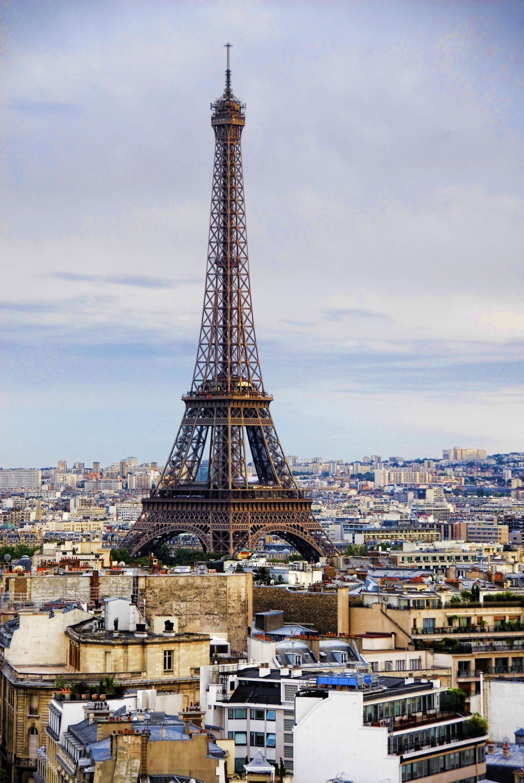 【携程攻略】巴黎埃菲尔铁塔景点,埃菲尔铁塔是巴黎这座城市的地标性建筑，同时也是法国的代名词，虽然…