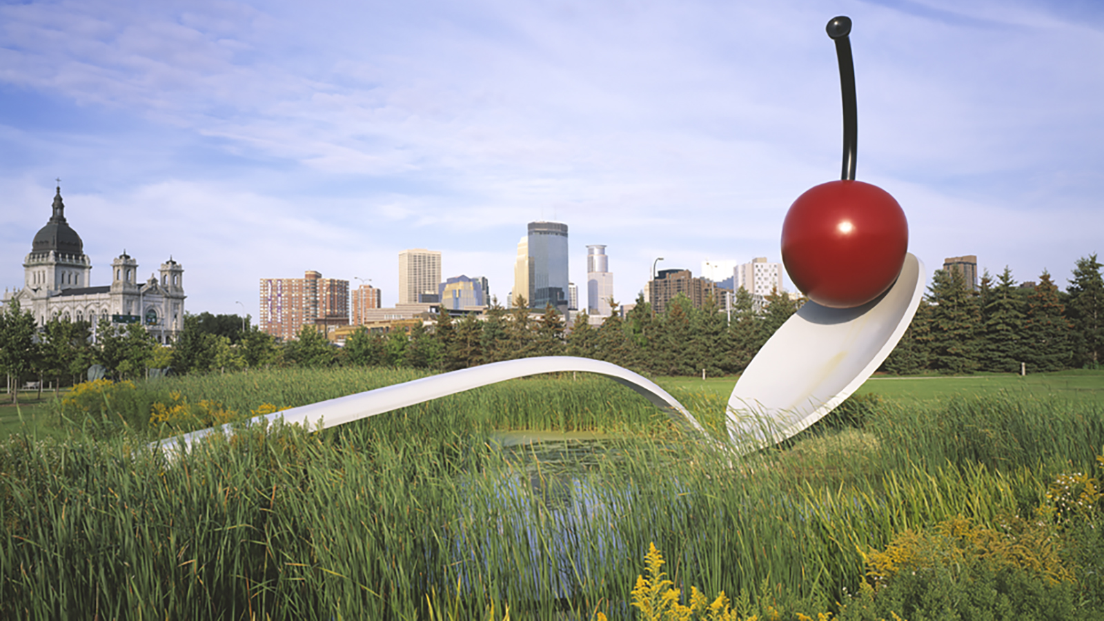 Walker Art Center Sculpture Garden Reopens Amid Controversy Galerie   Oldenburg 1988.385 Jul 1997 