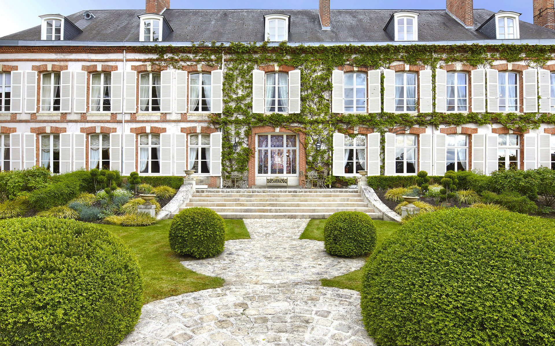 perrier-jou-t-s-maison-belle-epoque-dazzles-in-france-galerie