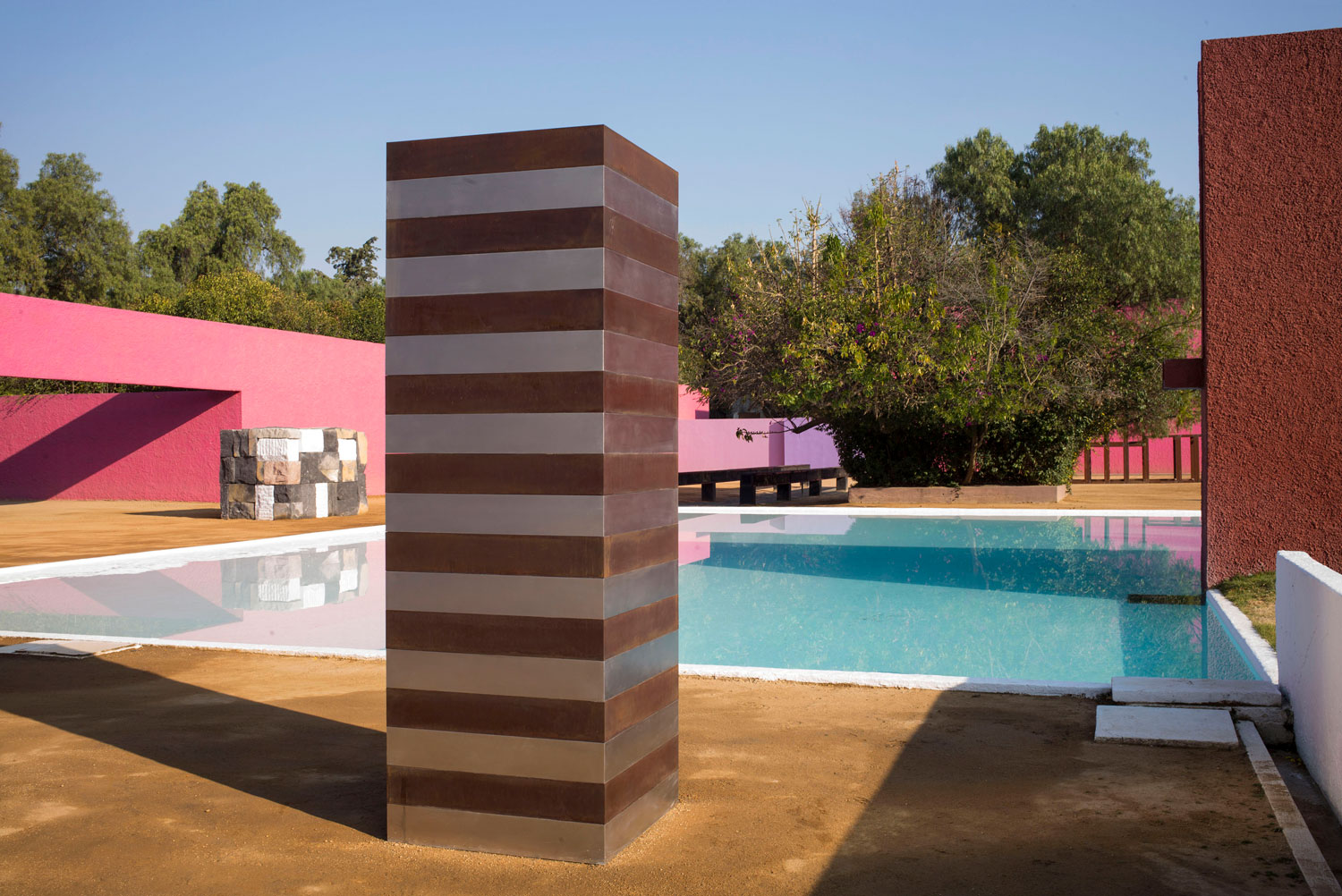 Sean Scully's Abstract Masterpieces Take Over a Mexico City Landmark ...