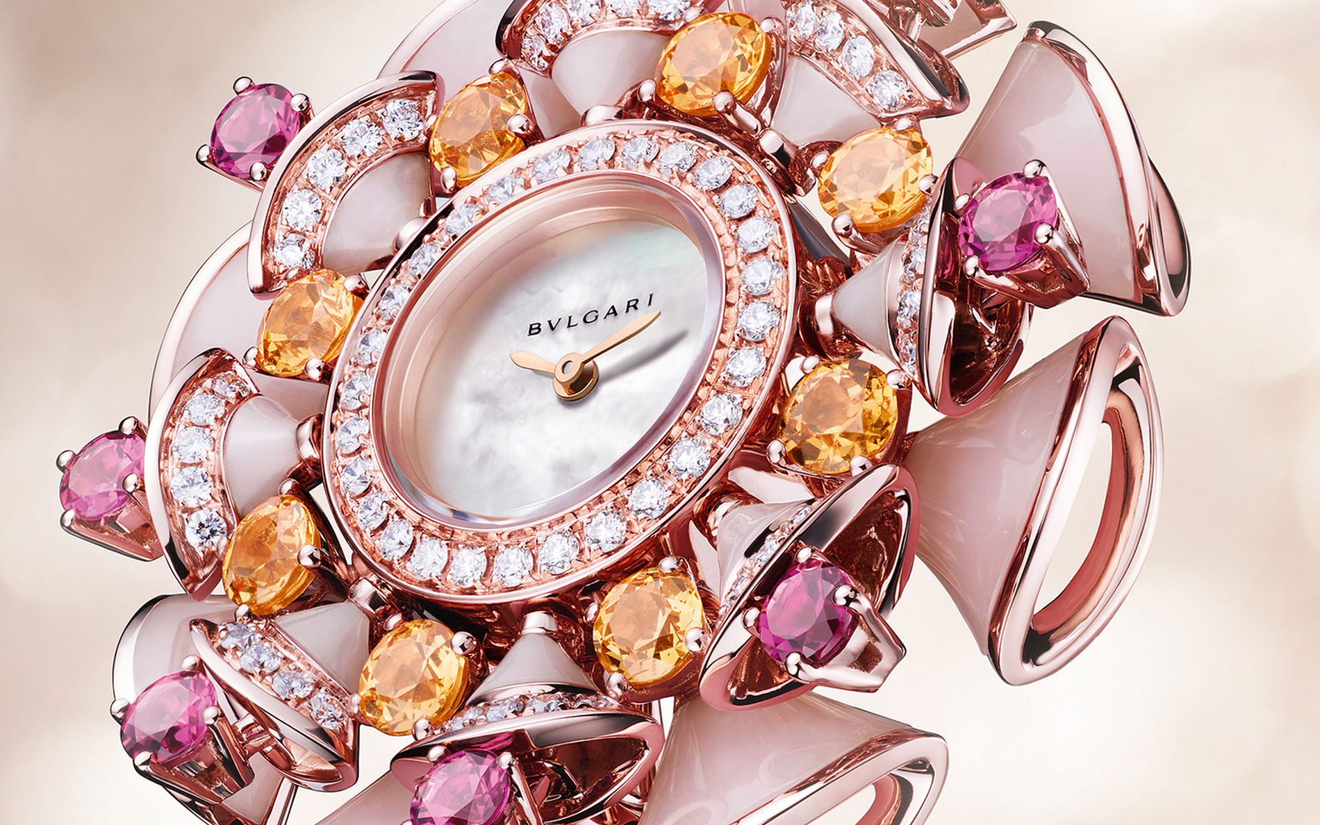 Divas dream. Женские часы наручные булгари. Bulgari Armbanduhr Diva. Dream watch.