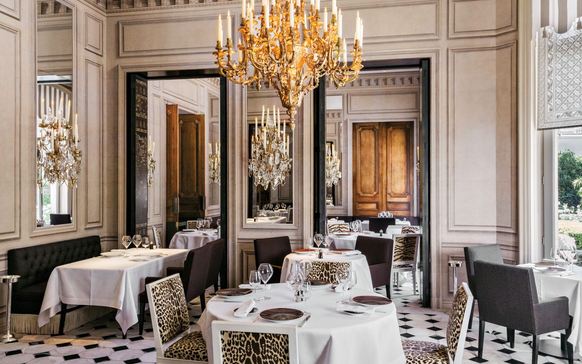 Why Apicius Is the Must-Get Reservation in Paris Right Now - Galerie