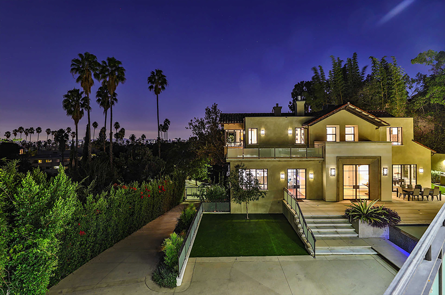 Rihanna’s Glamorous Hollywood Hills Home Hits the Market for $7.4 ...