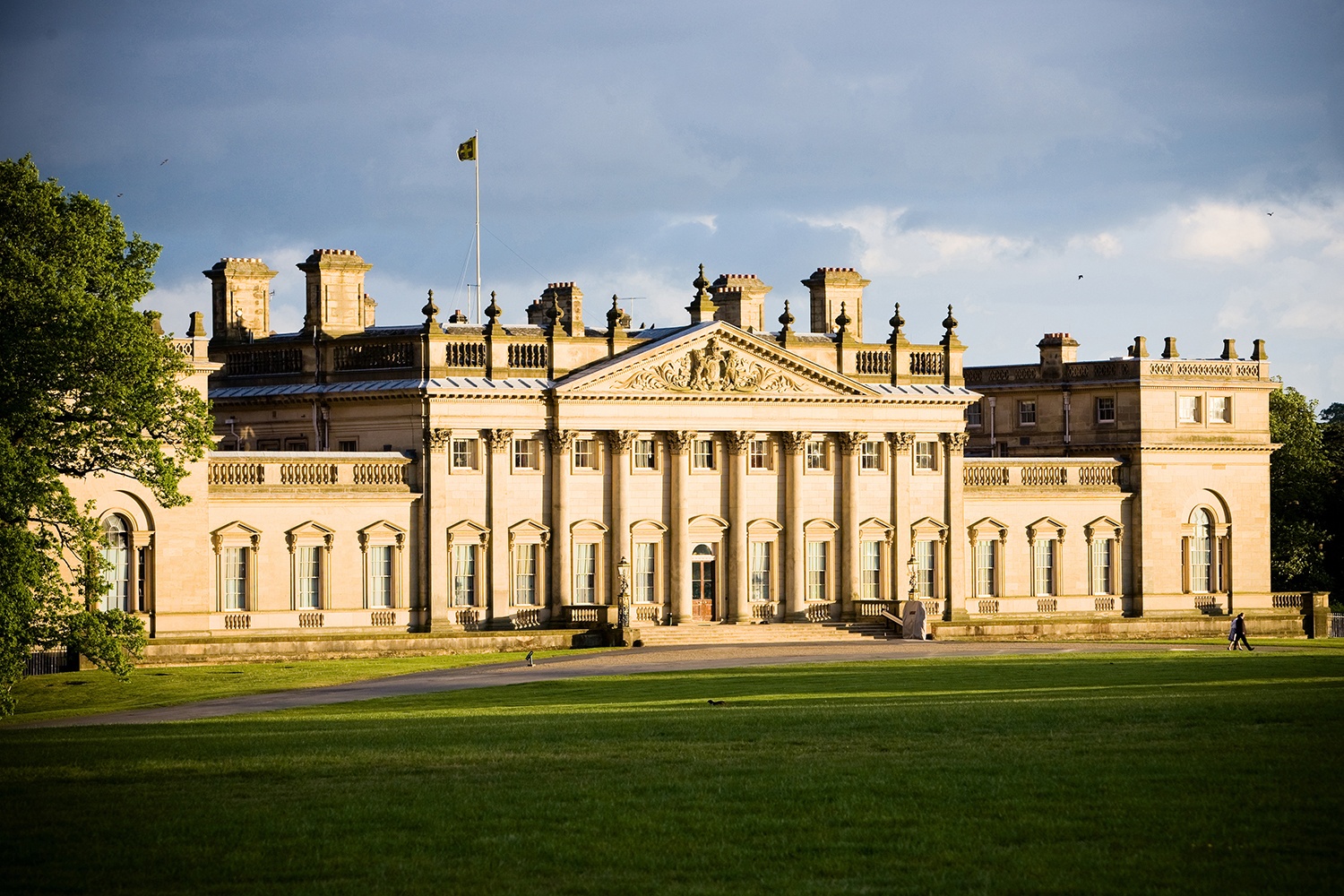 Дворец Хэрвуд (Harewood House),