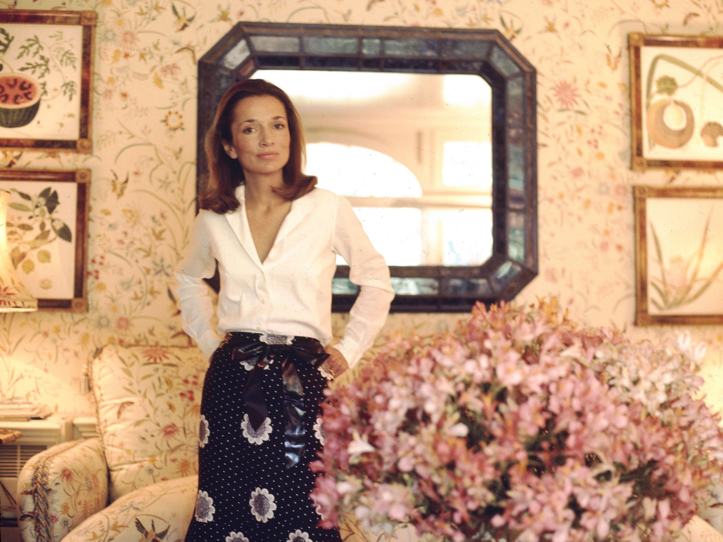 Lee Radziwill’s Manhattan Apartment Hits the Market for $5.7 Million ...