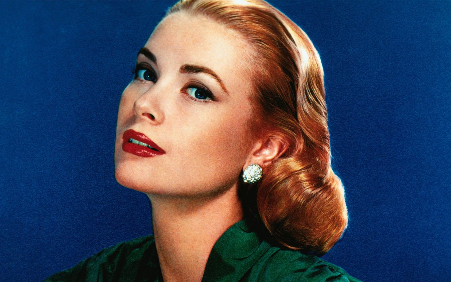 Explore Grace Kelly's Most Iconic Looks at the Christian Dior