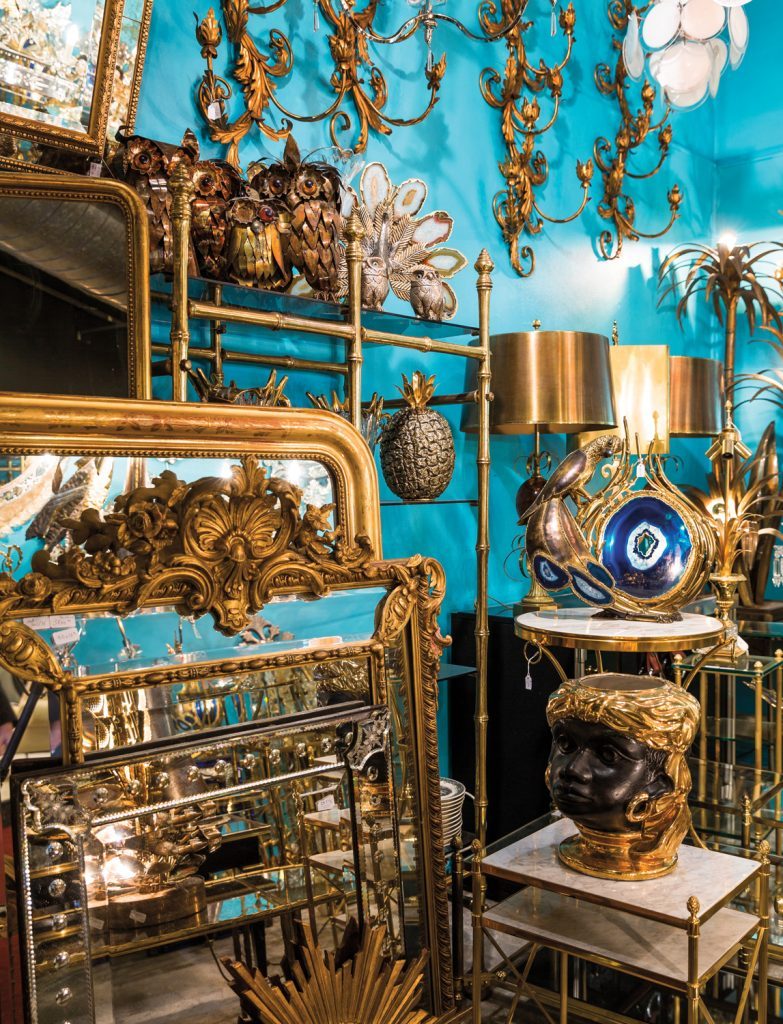 Conform Birma springen These Are the World's Best Antique Markets, According to Top Designers -  Galerie