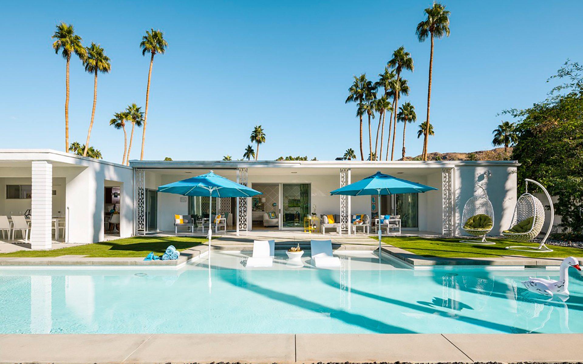 home tours in palm springs