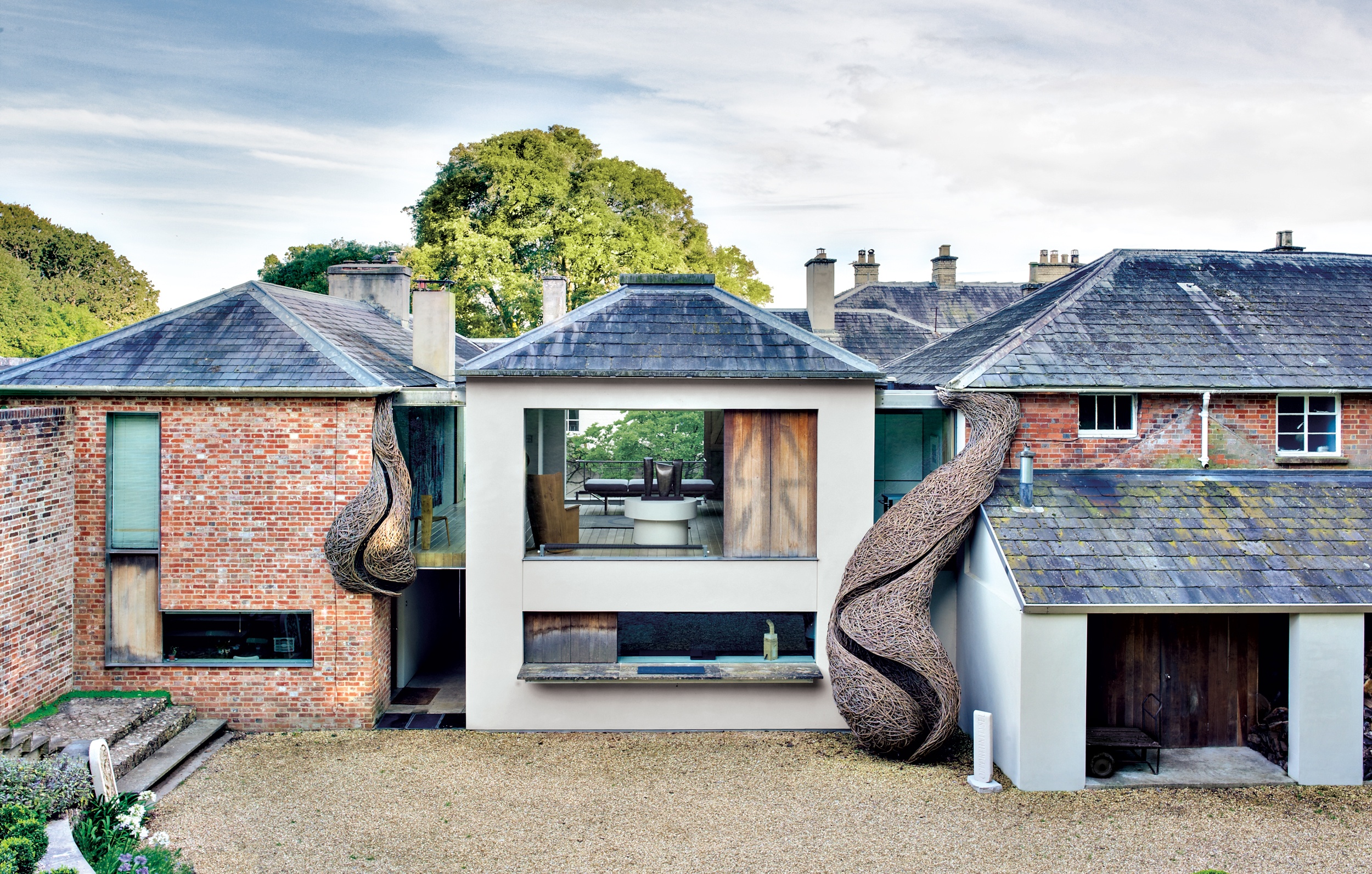 This English Countryside Estate Has a Remarkable Array of Outdoor Art—and a  Working Farm - Galerie