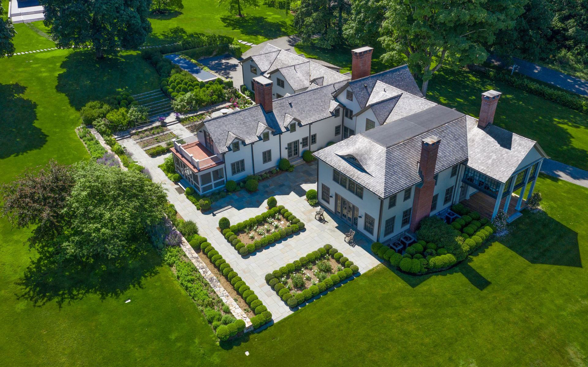 An Art Collector S Massive Connecticut Compound Hits The Market For 15 Million Galerie