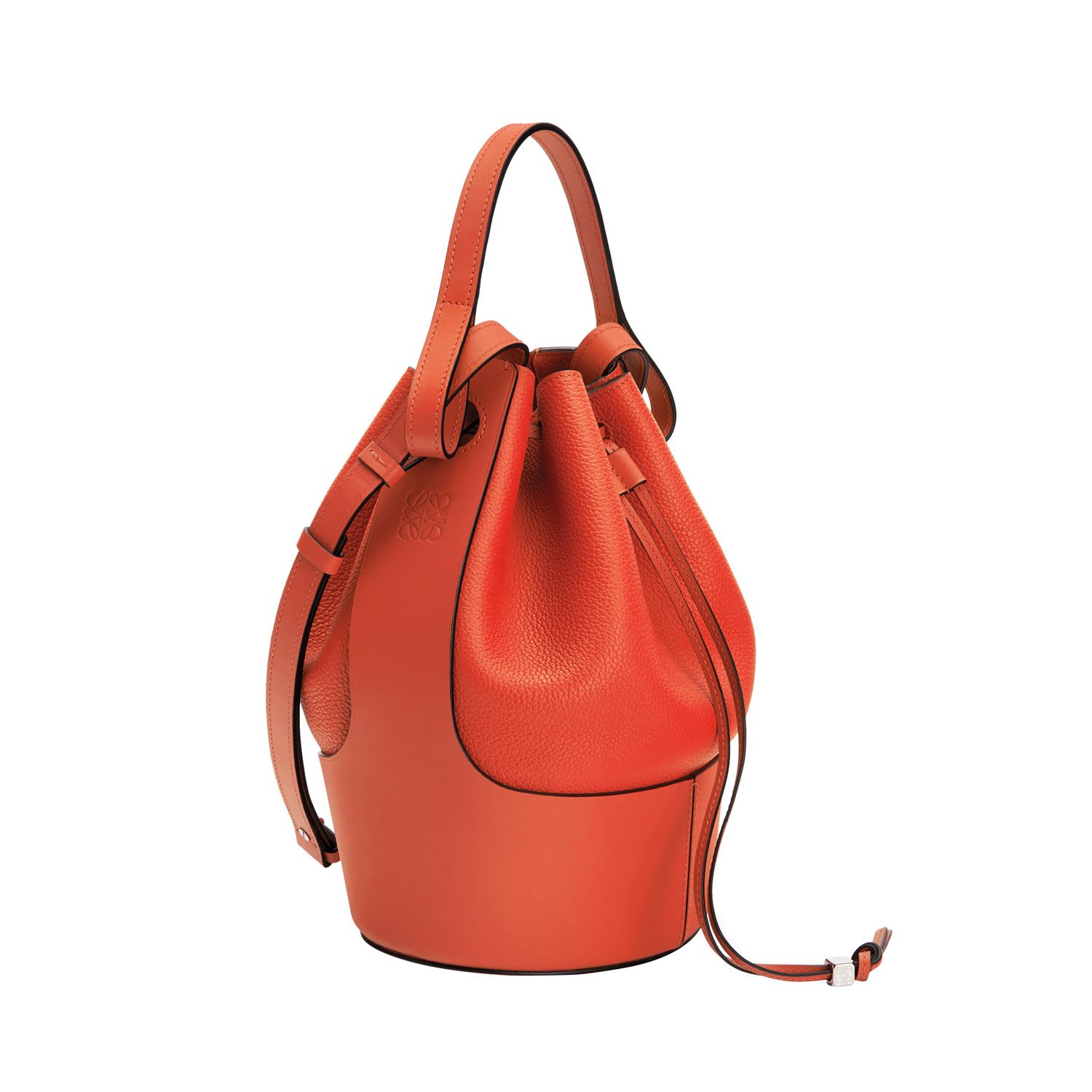 7 Must Have Fall Bags in Sculptural Shapes and Striking Colors