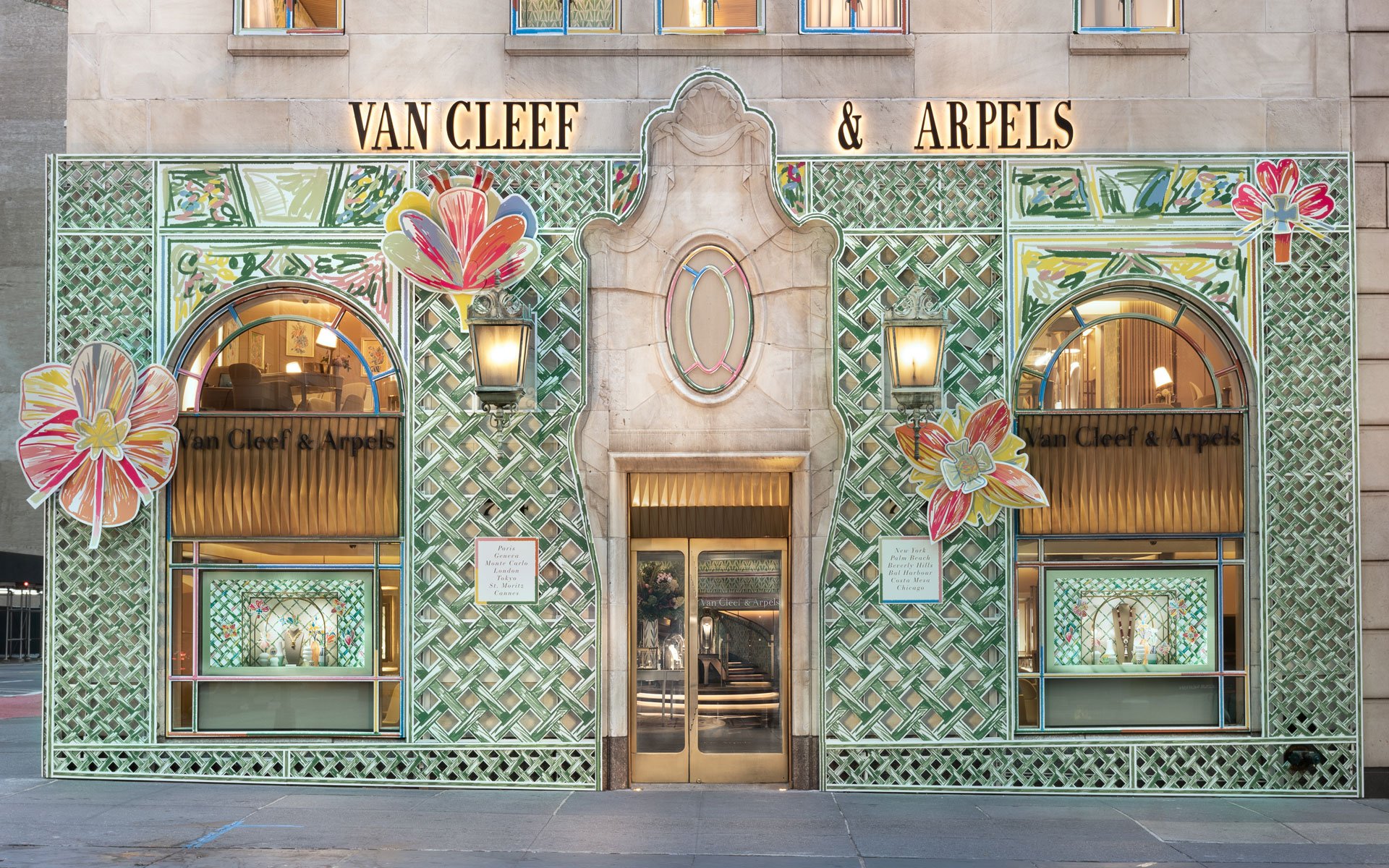 Van cleef & store arpels boutique