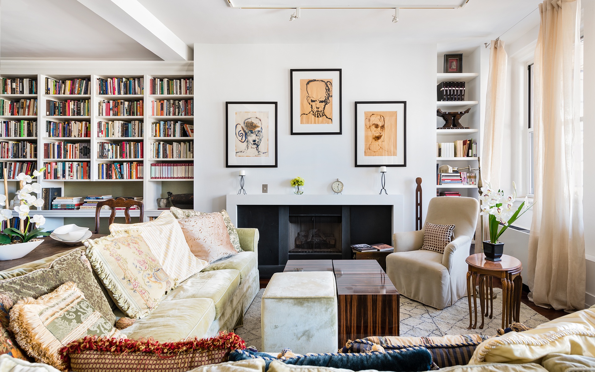 How To Make a Home Library: 16 Tips - Hippo