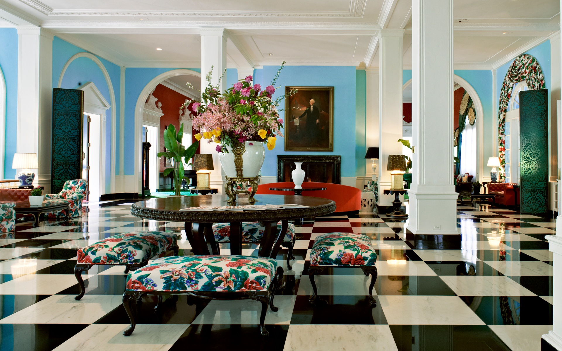 Anatomy of a Room: Dorothy Draper's Iconic Lobby for the Greenbrier |  Galerie