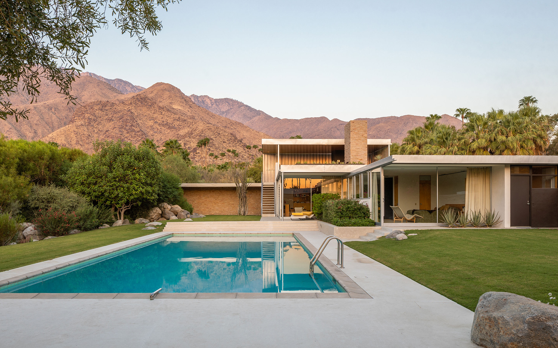 Richard Neutra S Famous Kaufmann Desert House Is For - vrogue.co