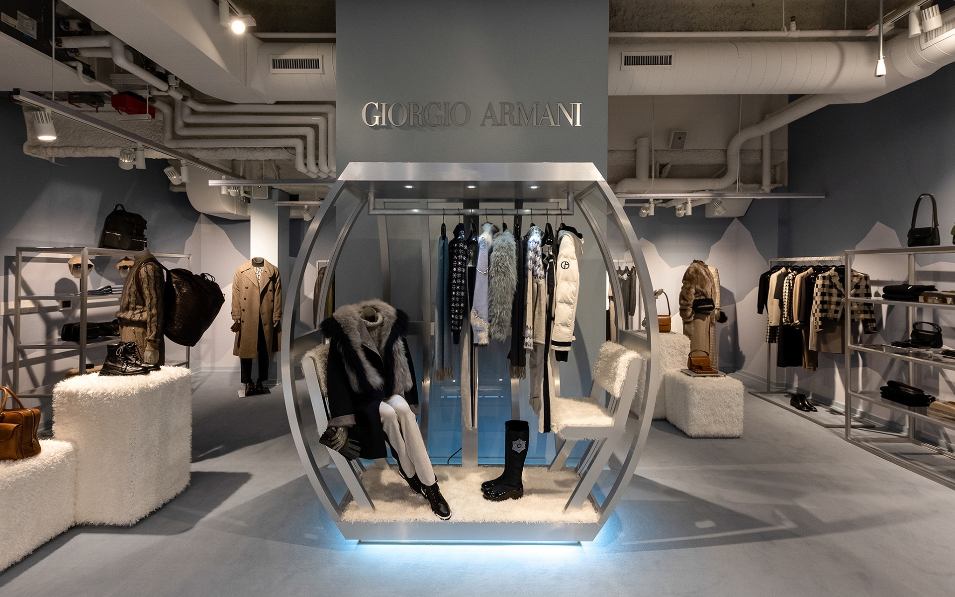 Giorgio Armani Opens a Chalet-Inspired Pop-Up in Aspen | Galerie