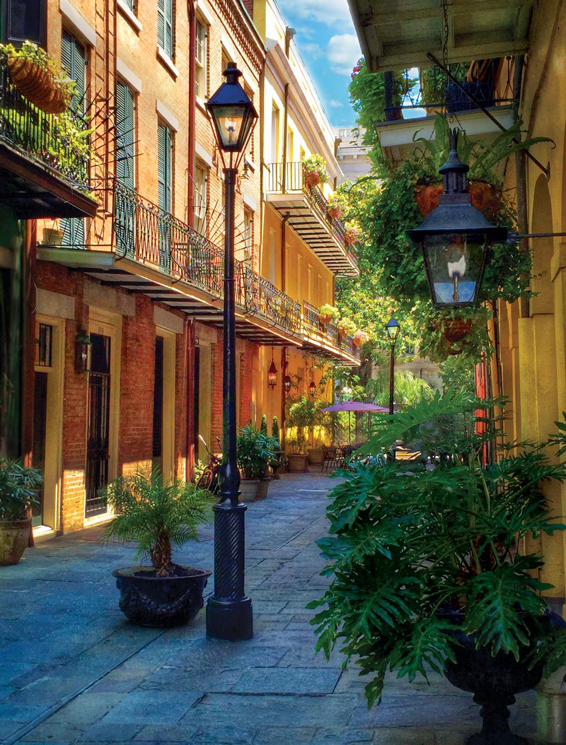 new orleans lantern light