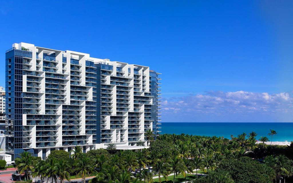 Zaha Hadid S Onetime Miami Beach Home Hits The Market For 8 Million   Miaws Exterior 7093 Hor Wide 1024x640 