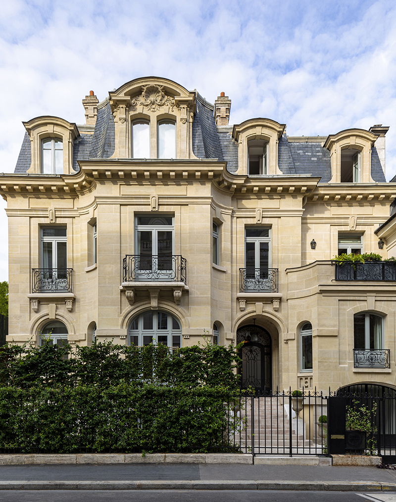 parisian style homes        
        <figure class=