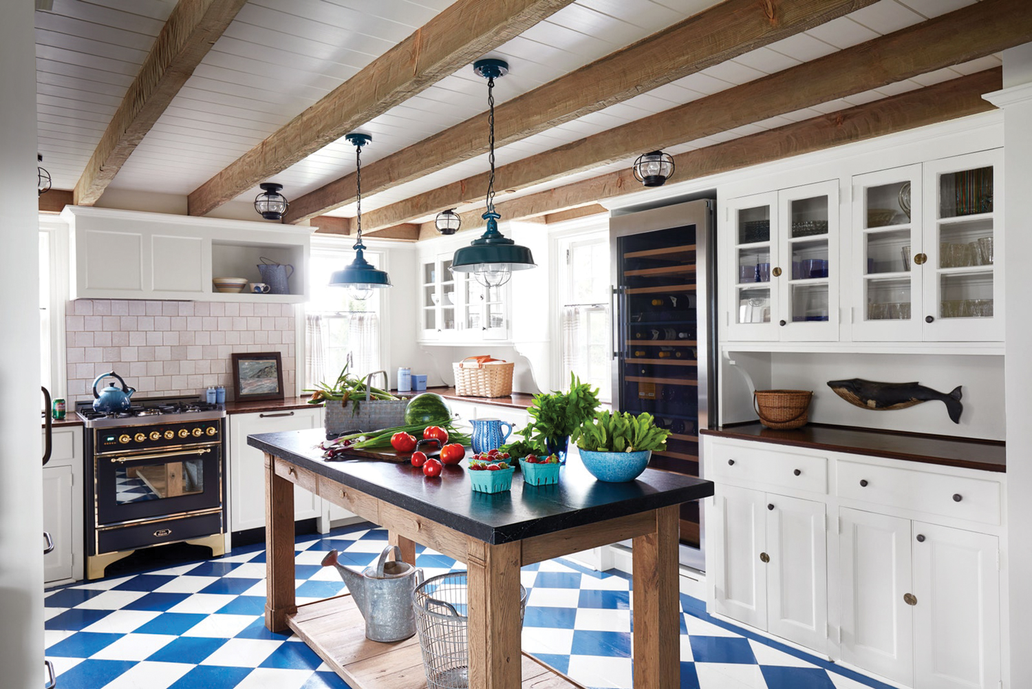 9 Elements to Use When Designing a Farmhouse Kitchen