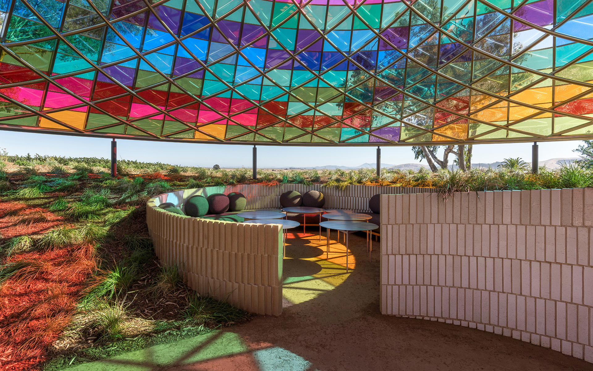 Olafur Eliasson Crafts a Kaleidoscopic Pavilion at Sonoma's Donum Estate -  Galerie