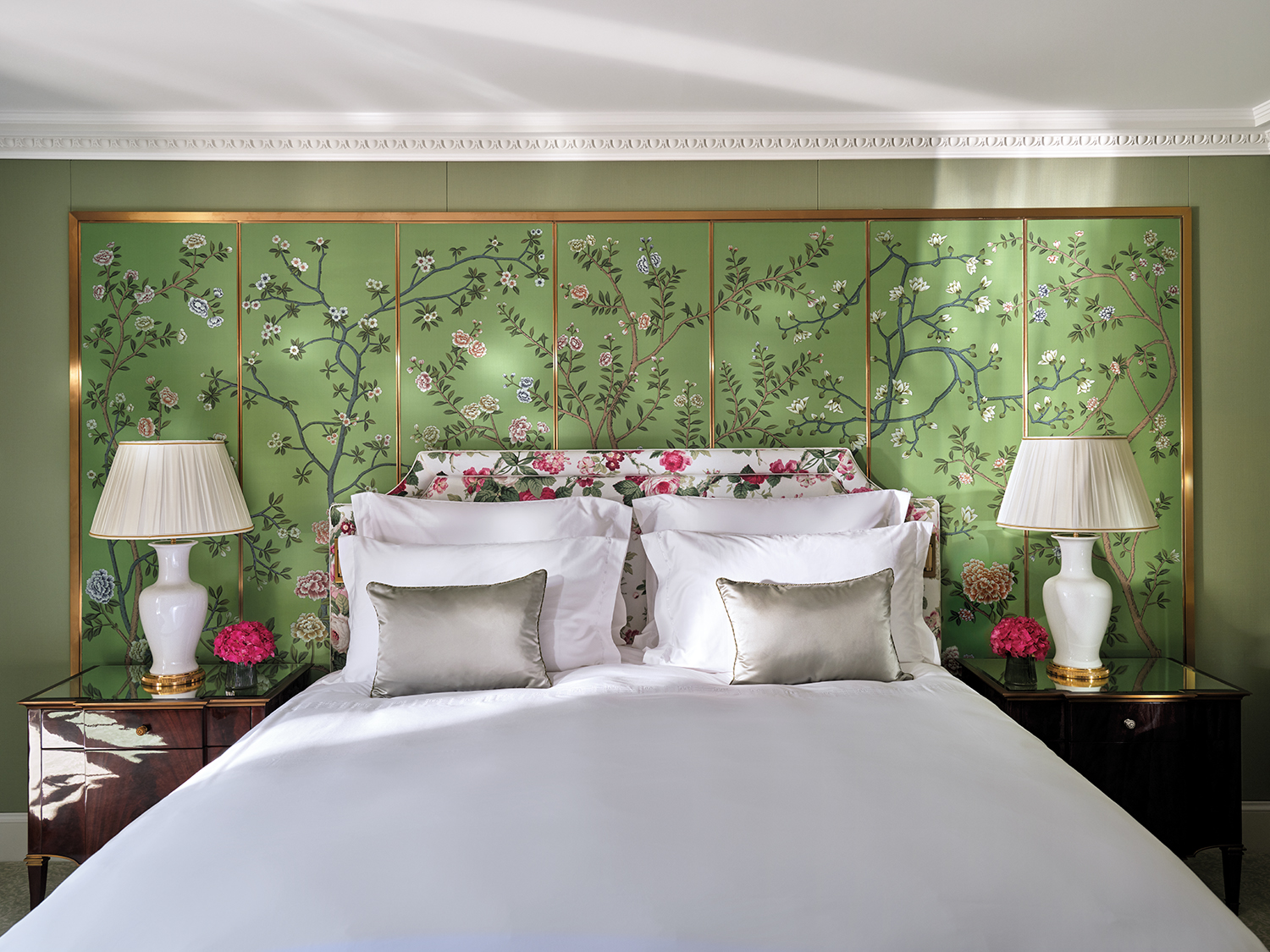 Louis Vuitton Wallpaper for Bedroom 