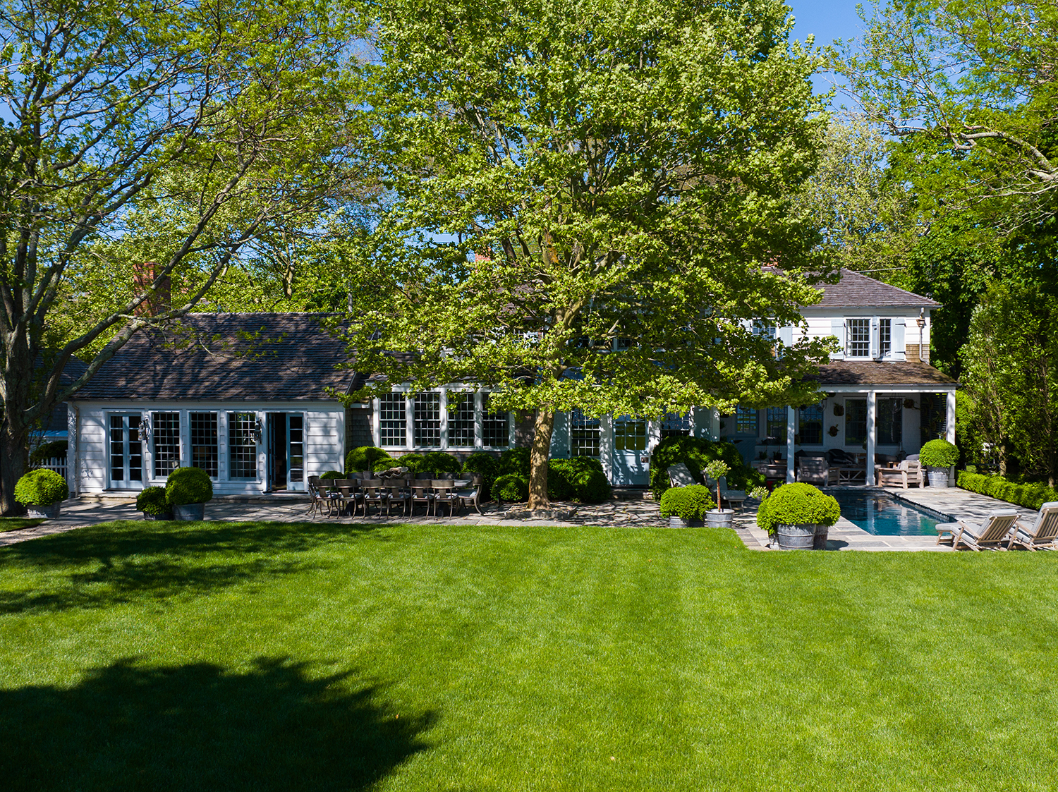 Steven Gambrel's home has numerous areas for al fresco entertaining.