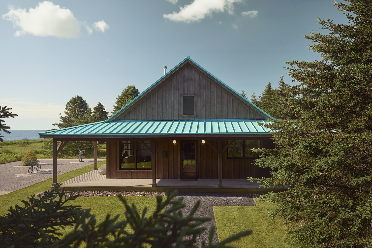 Exterior photo of Arsham Cabin in Kohler, Wisconsin with views of Lake Michigan.