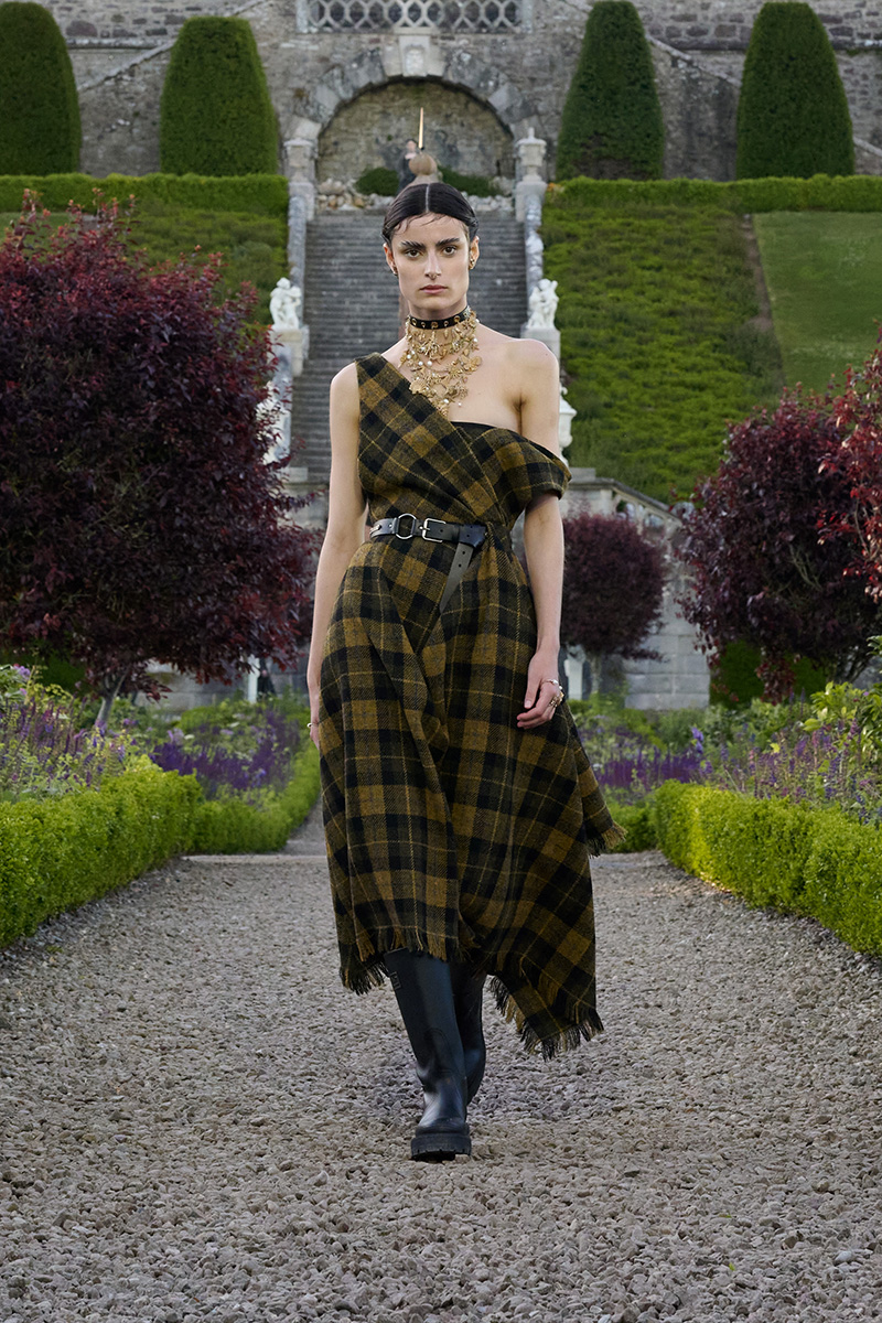 A look from the 2025 Cruise collection at Drummond Castle in Perthshire, Scotland.