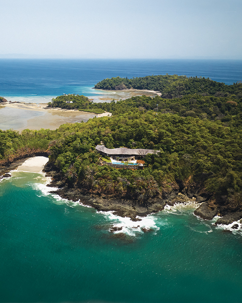 Casa Cavada, the new house at the resort Islas Secas, is perched on a cliff overlooking the Gulf of Chiriquí.