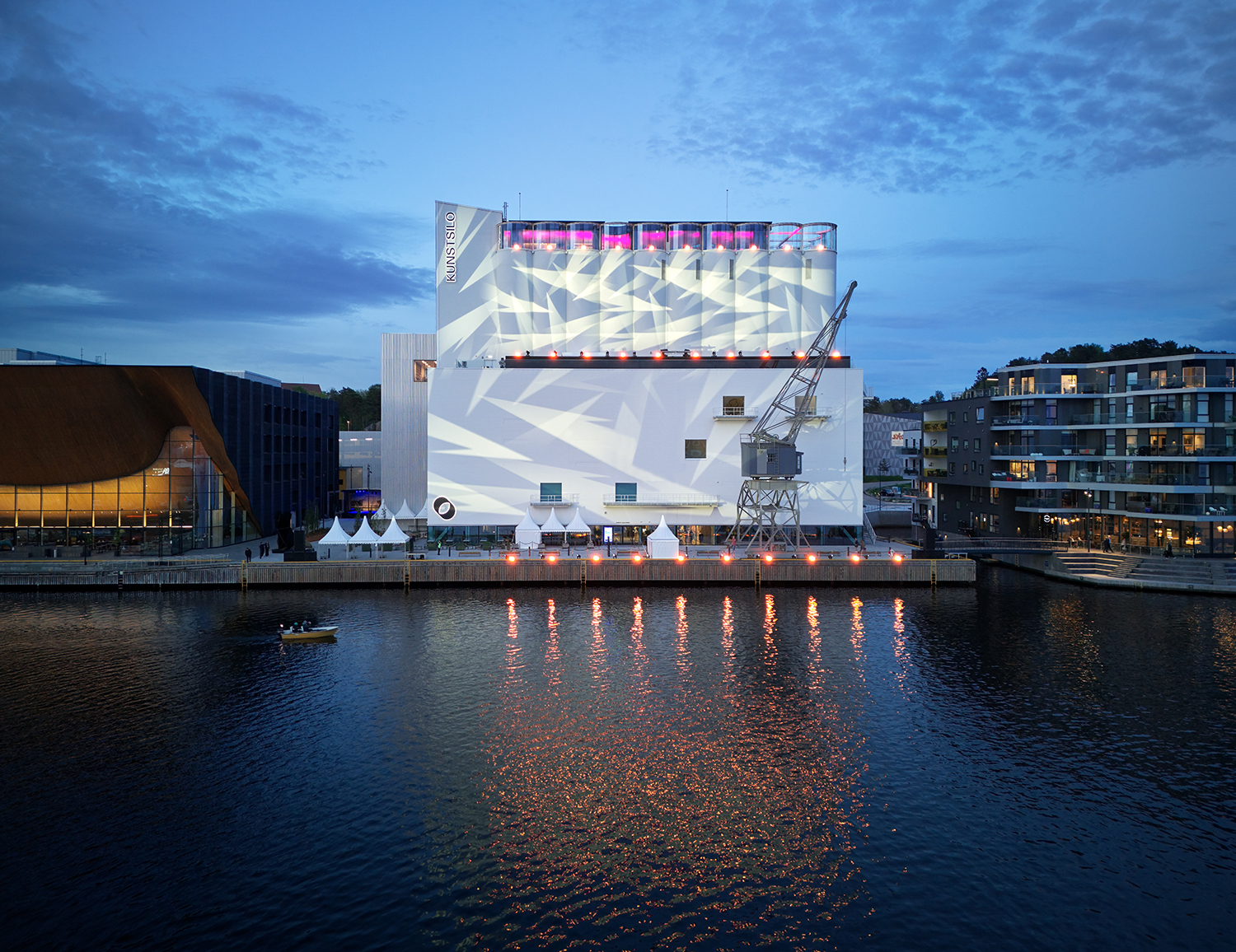 Kunstsilo, a new museum of Nordic Art, a opened in Kristiansand, Southern Norway. The 8,500 square-meter building emerges on the waterfront in the peninsula of Odderøya, and integrates for the first time the Southern Norway Art Museum and the prestigious Tangen Collection of Nordic art.