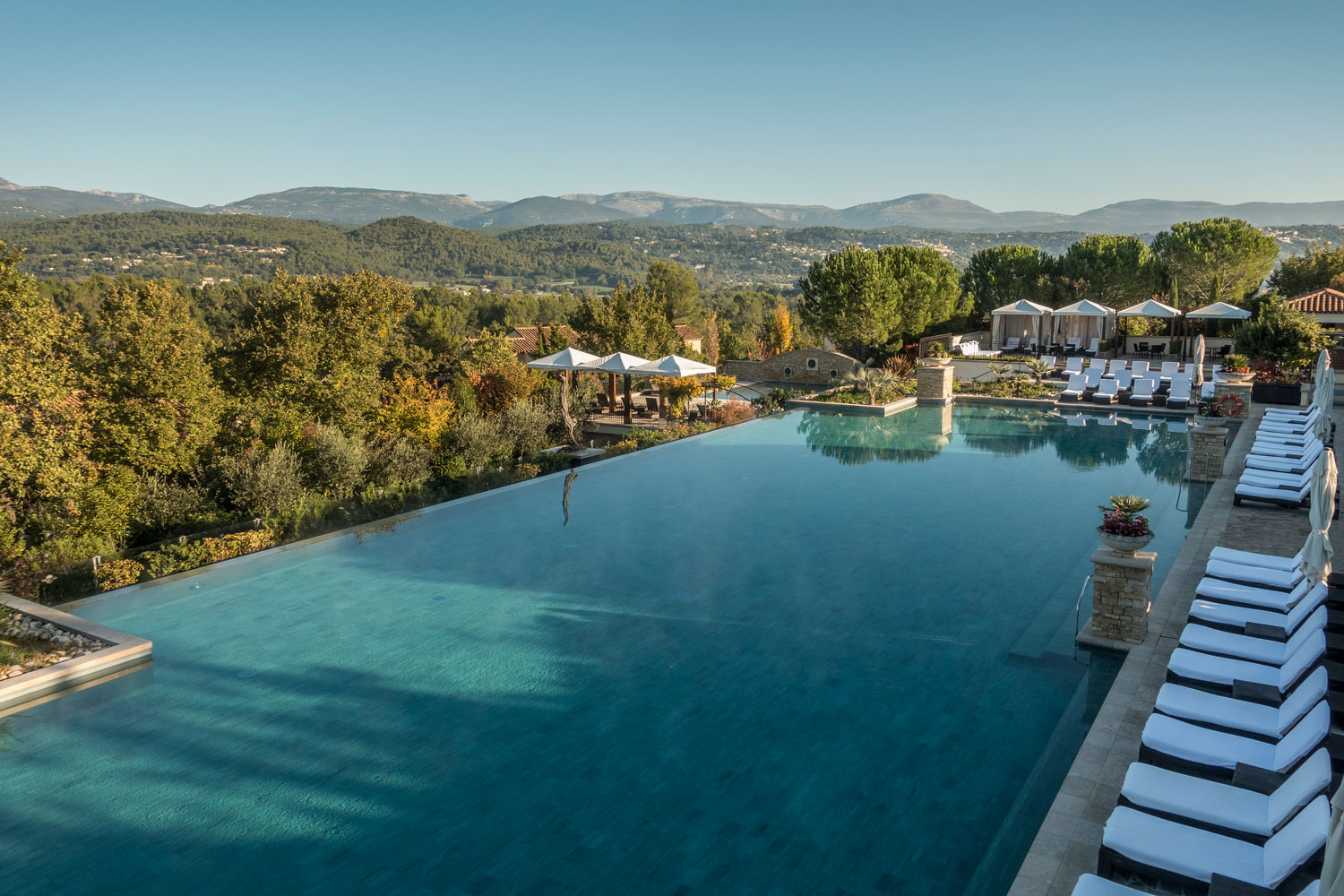 Terre Blanche is on the list of beautiful lake resorts.