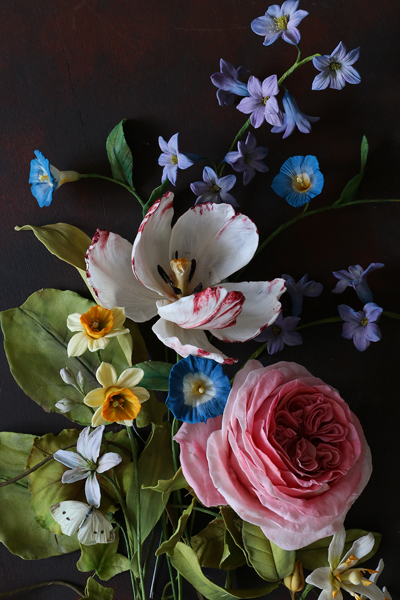 Bright blossoms handcrafted using sugar by Natasja Sadi.