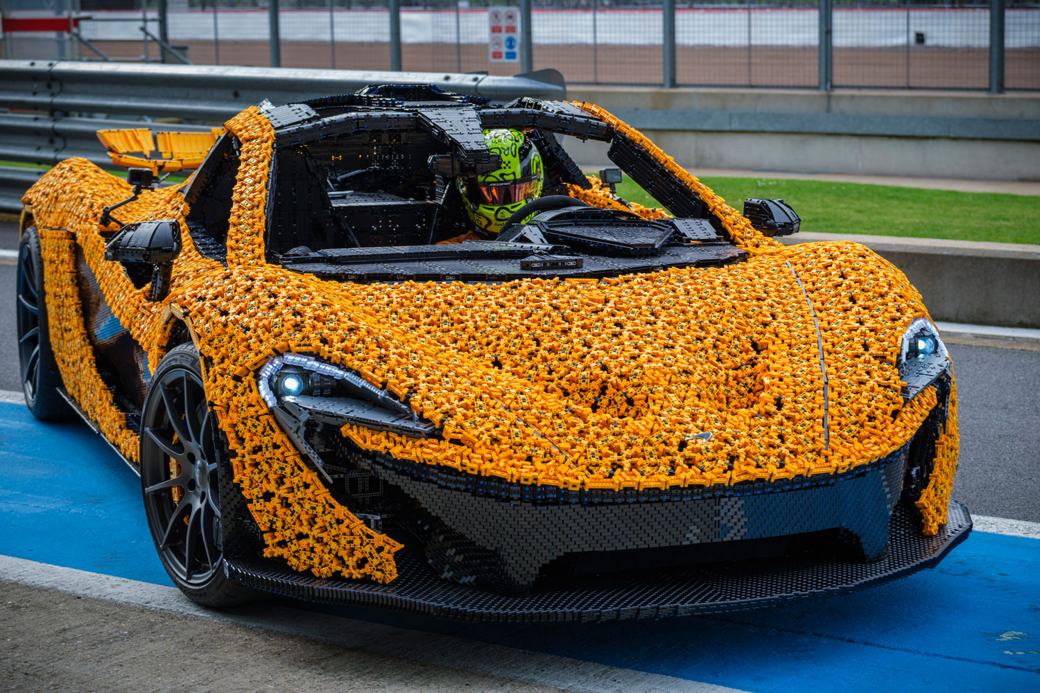 LEGO Technic Ultimate Challenge McLaren