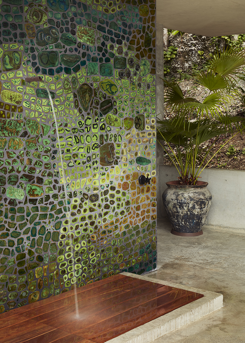 A large-scale ceramic mural by LA-based artist Sofía Londoño at Jamaica retreat Pompey.