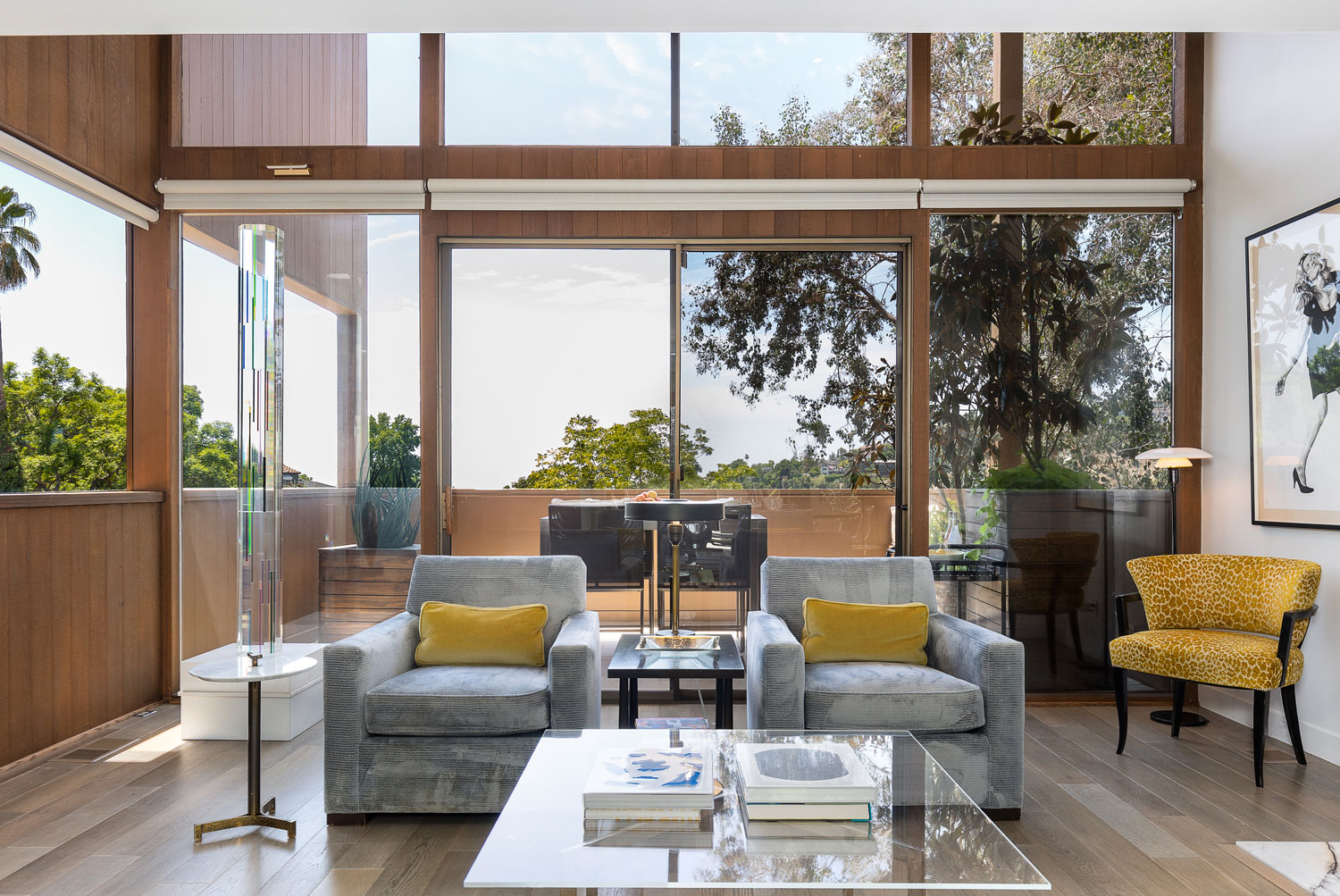 The former home of Richard Holme, protégé of Richard Neutra, underwent an interior renovation.