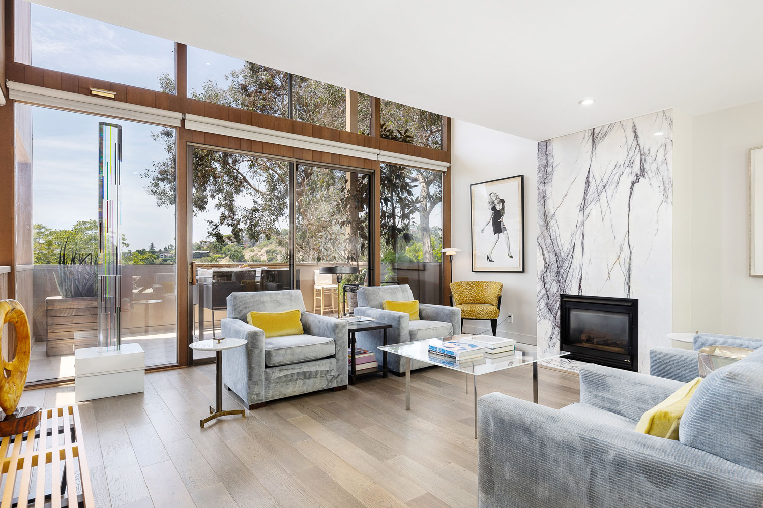 The former personal home of Richard Holmes, protégé of Richard Neutra — features sweeping exterior views.