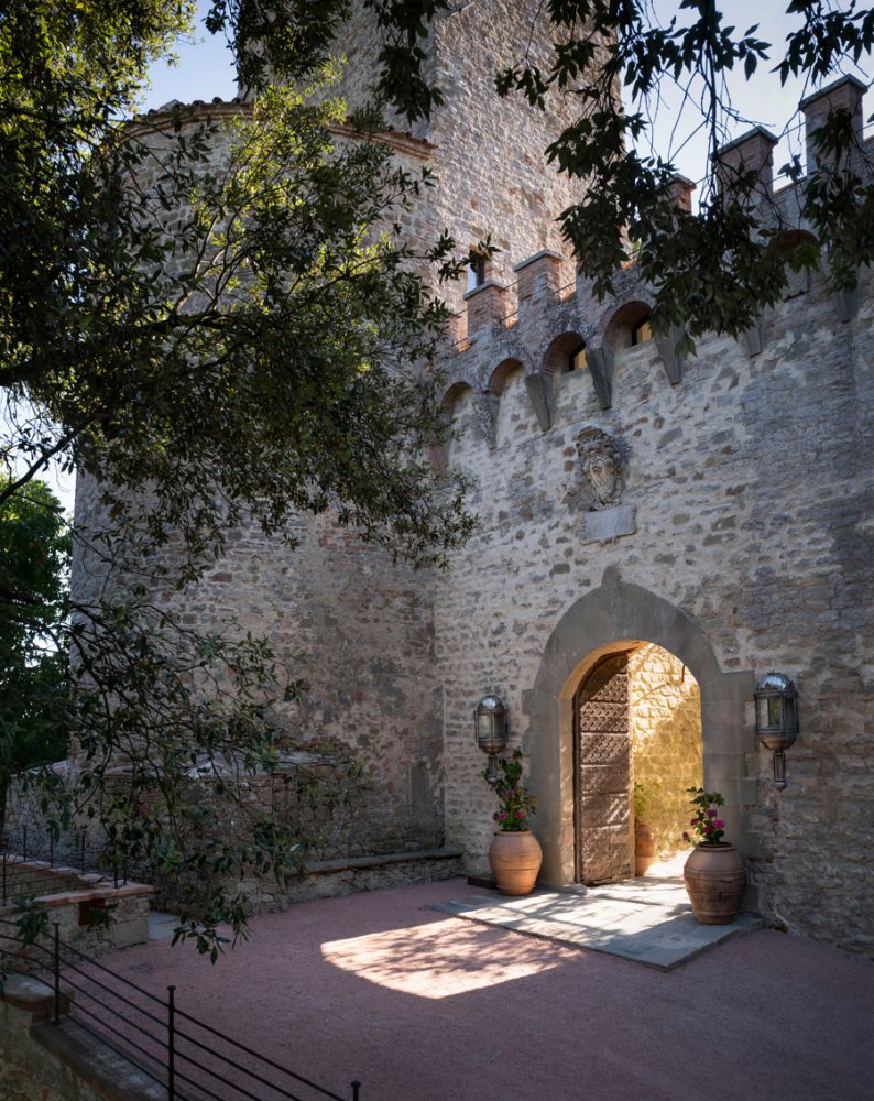 Reschio Hotel entrance