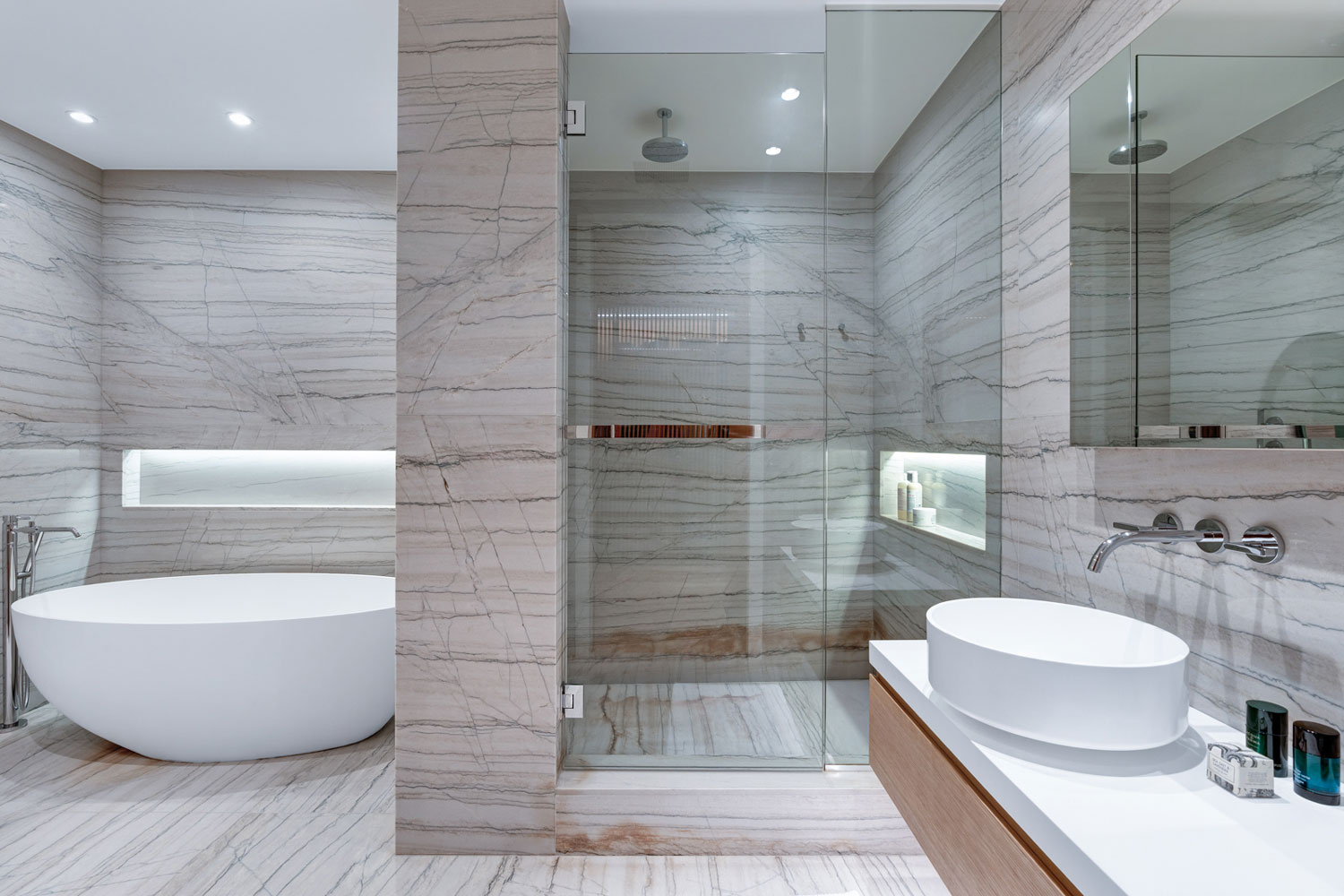 Renzo Piano penthouse main tub