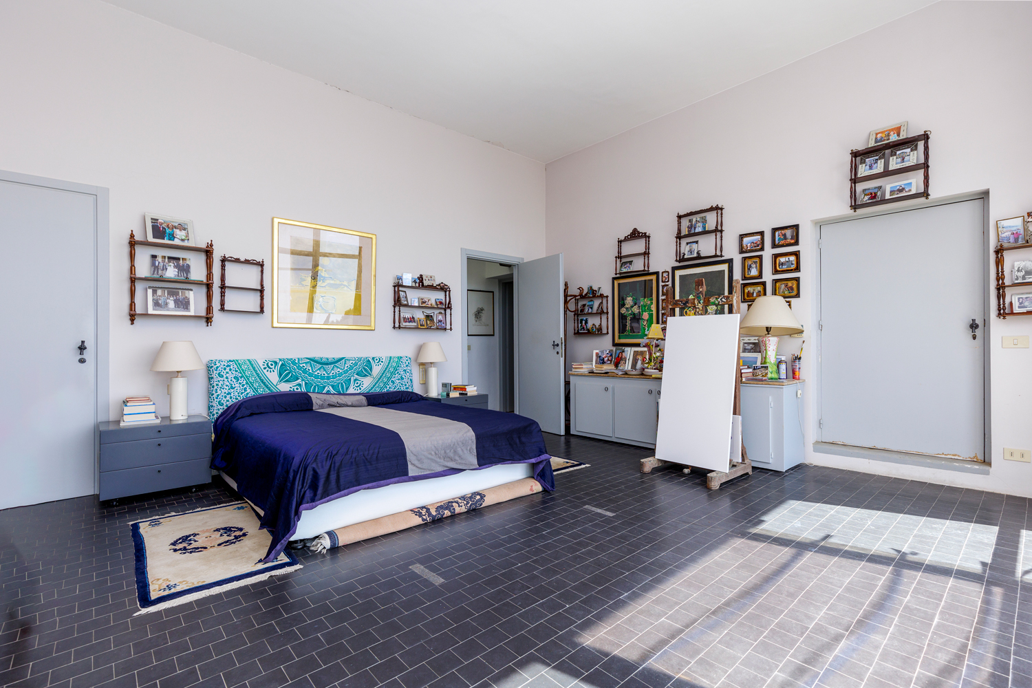 Bedroom in Tempe á Pailla, the home Eileen Gray completed 90 years ago.