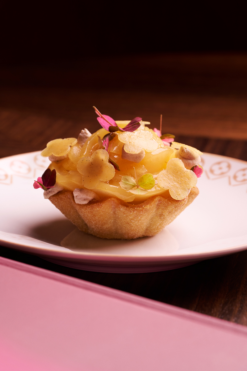 Tartlets filled with fresh, seasonal ingredients at Le Café Louis Vuitton.