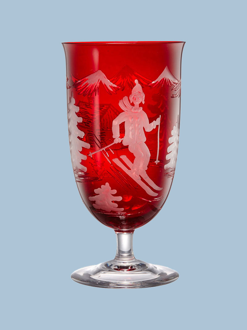 Engraved Crystal Skier Wine Glass.