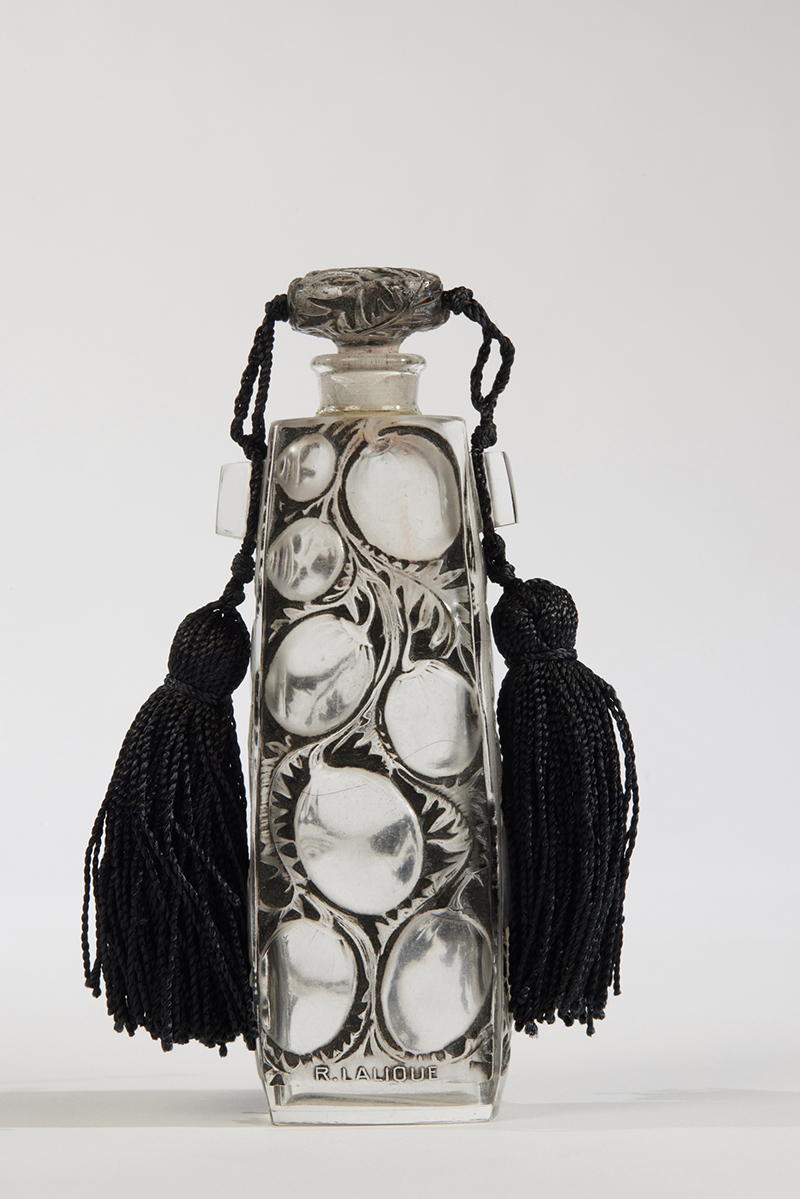 Gros Fruits scent bottle by René Lalique estimated to bring between $10,000 and $15,000 in Sotheby's online auction “A Legacy of Beauty: Lalique to Zadora: Objets d'Art from the Collection of Sydell Miller.”