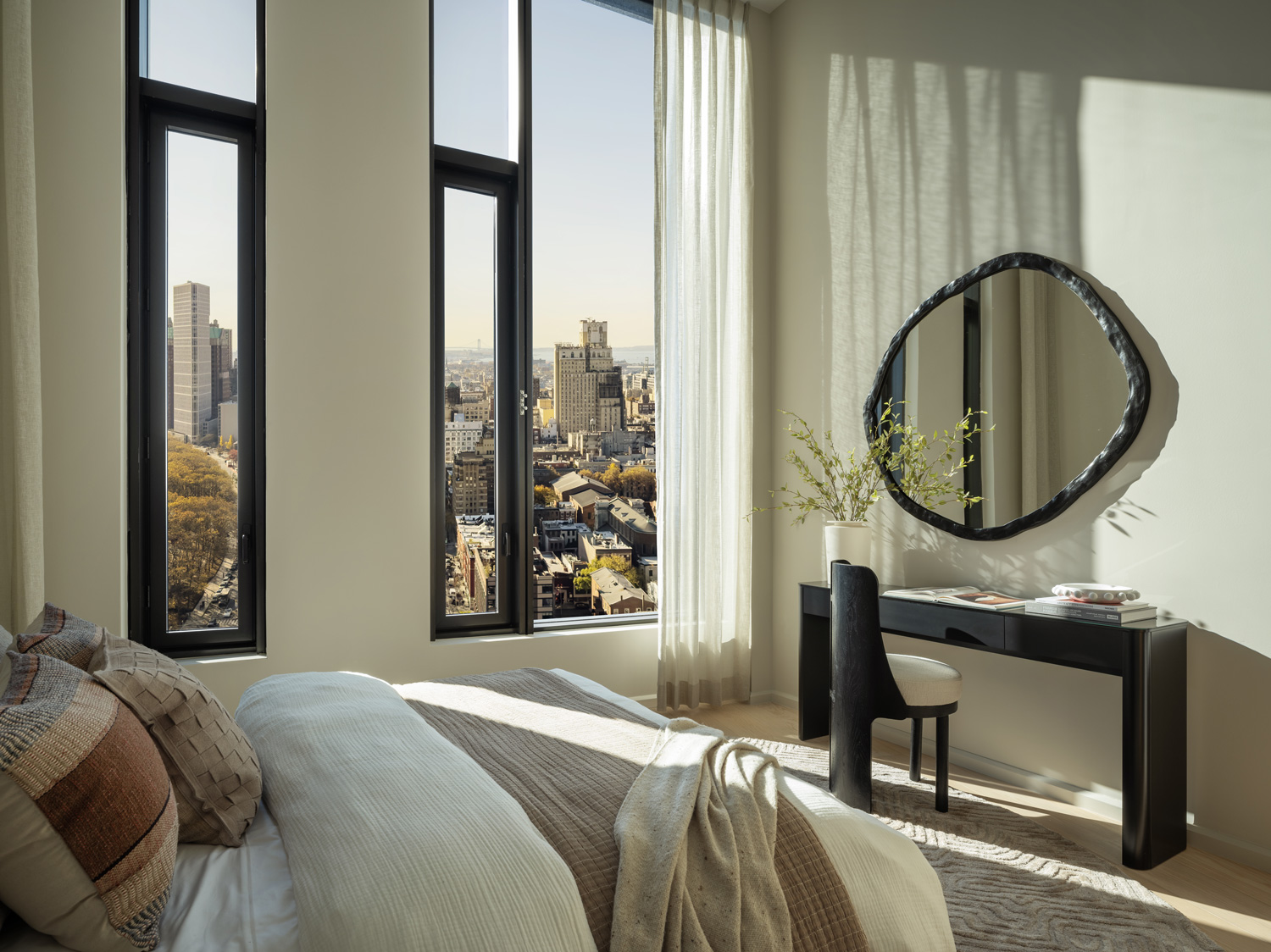 Guest bedroom at Olympia DUMBO