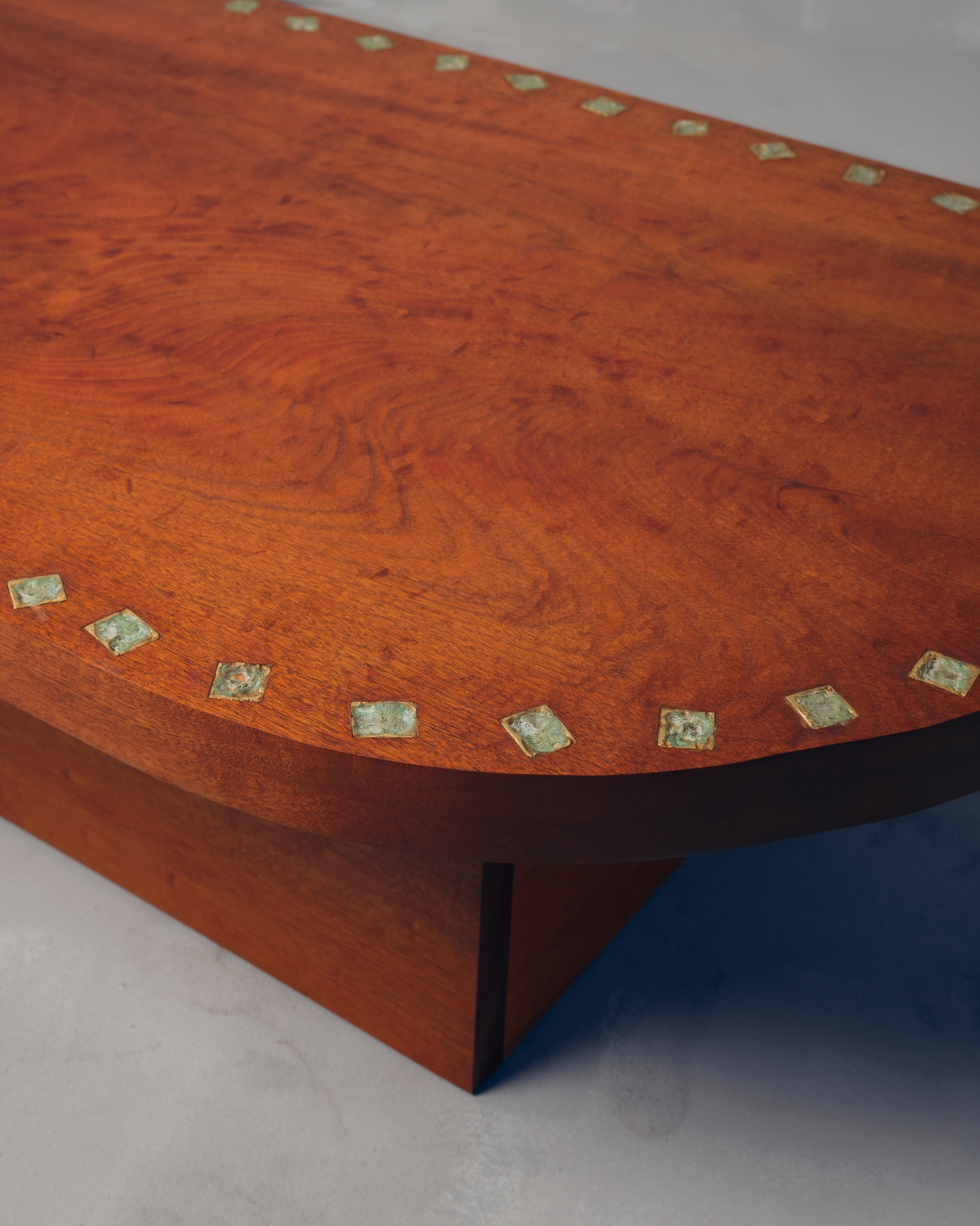 “Coffee Table 01” (2024) by Rafael Triboli.