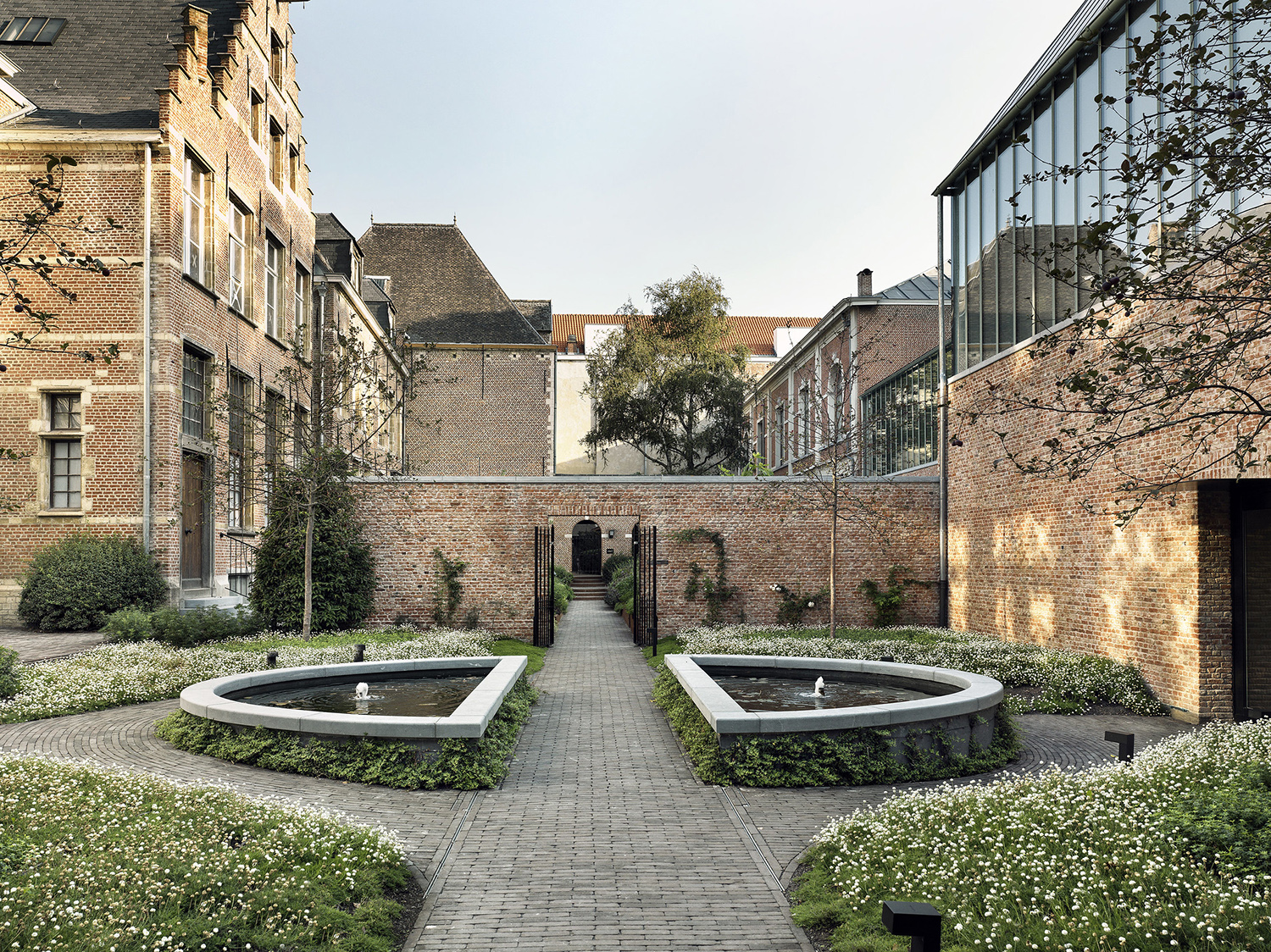 Garden entrance to the spa at Botanic Sanctuary Antwerp.