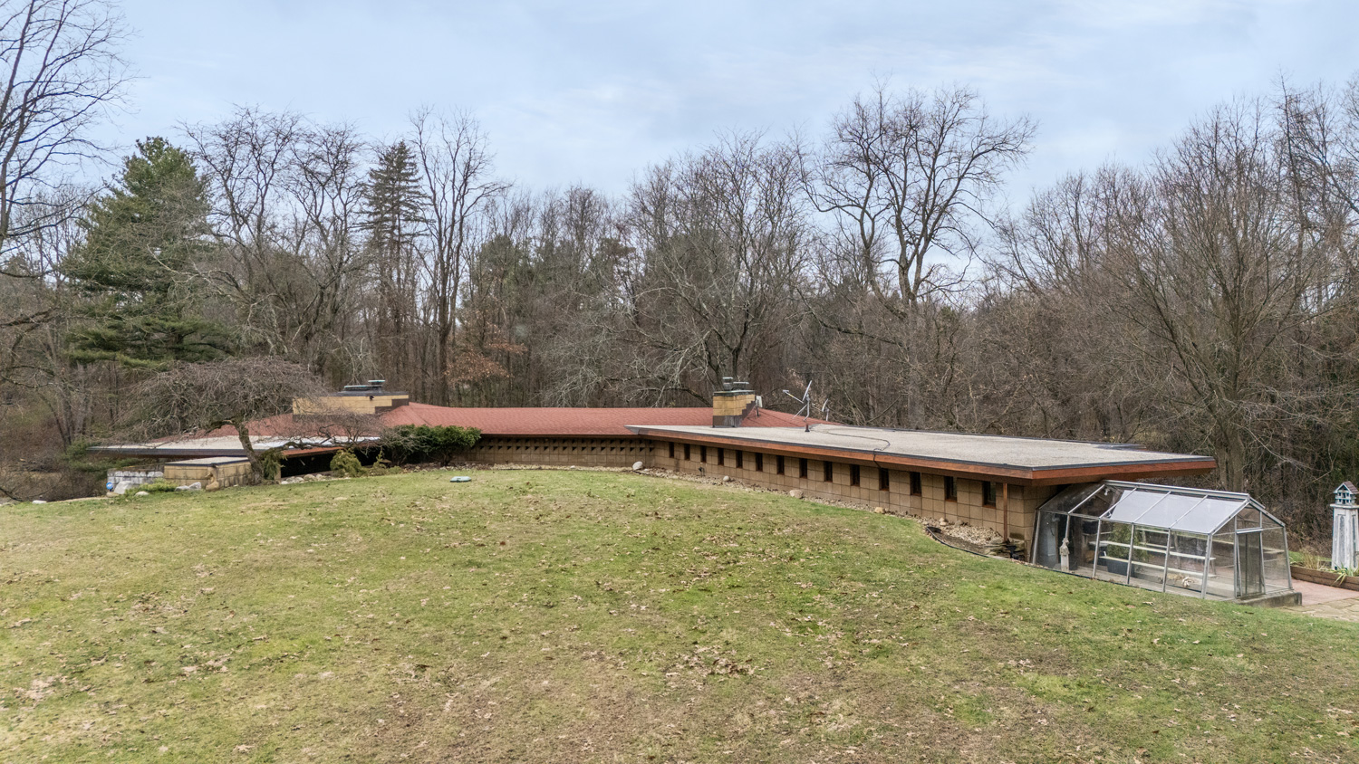 Exterior of Weisblat House