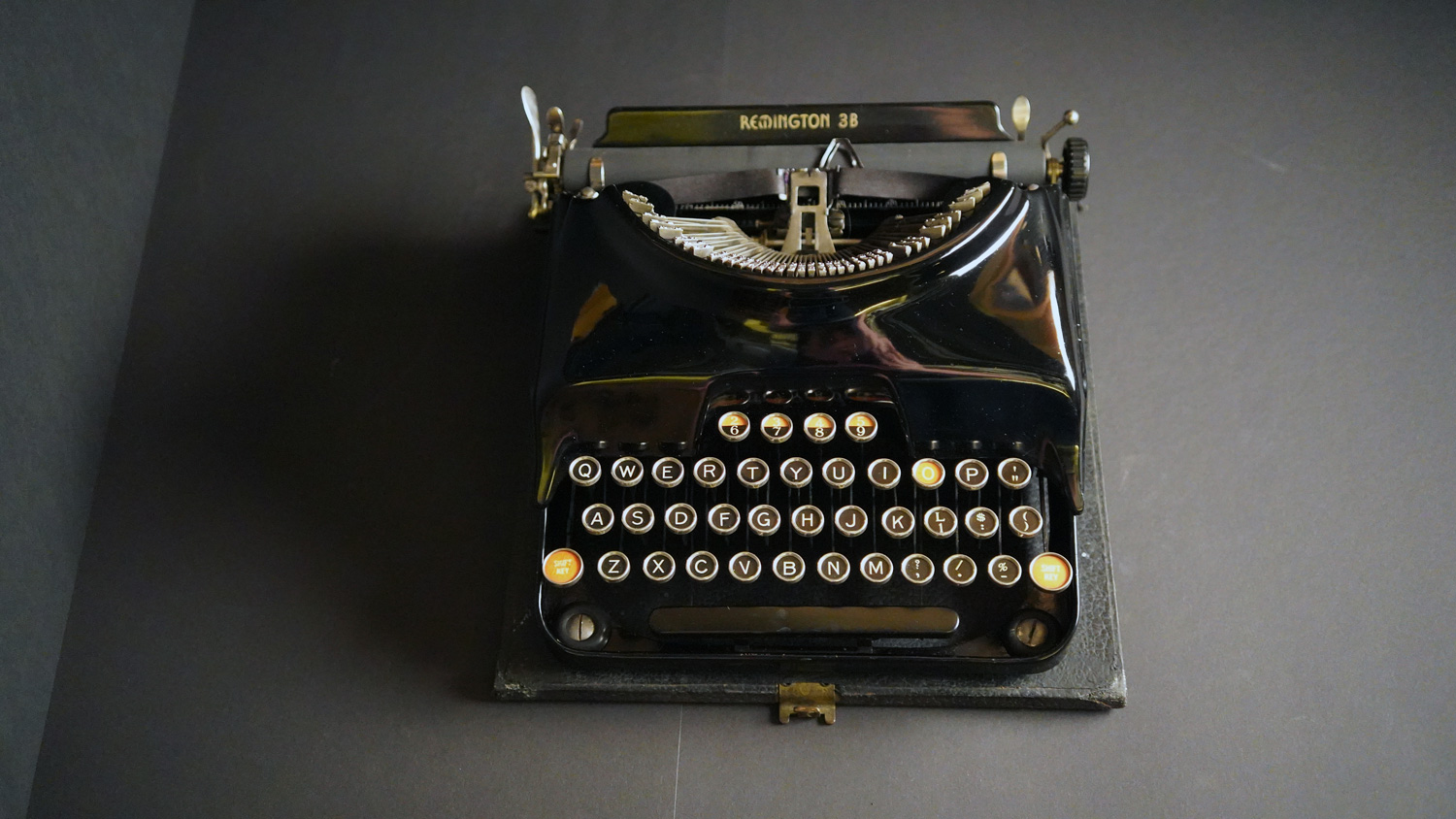 Tom Hanks Loans Typewriters from His Legendary Collection for Exhibit ...