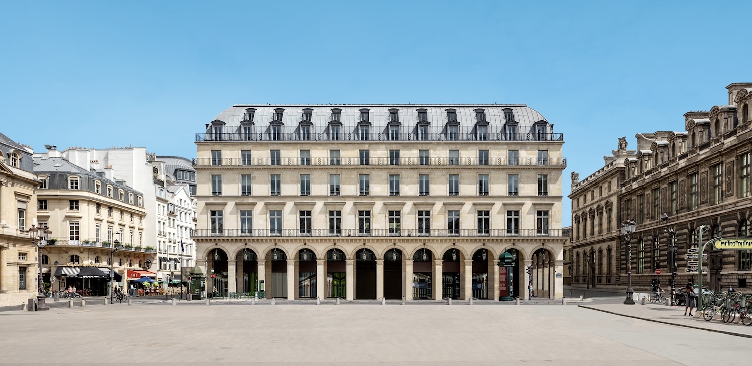 Fondation Cartier Pour l'Art Contemporain by Artliers Jean Nouvel.