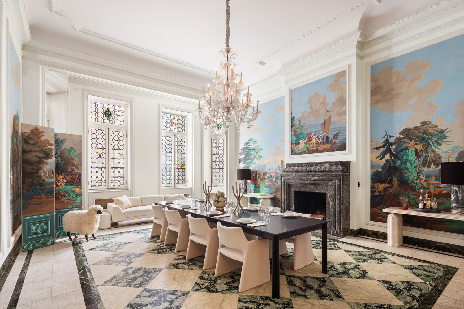 Dining room at 973 Fifth Avenue.